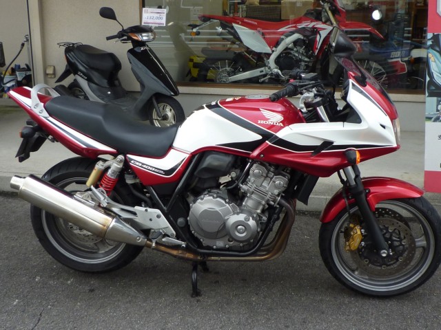 Cb400スーパーボルドール Vtec Revo Etc付き ホンダ 愛媛県 Outline 中古バイク詳細 中古バイク探しはmjbikeで