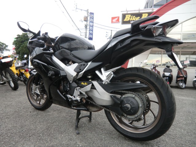 Vfr800f Tcs Abs ｅｔｃ他豪華標準装備 ホンダ 愛媛県 Bike Box 中古バイク詳細 中古バイク探しはmjbikeで