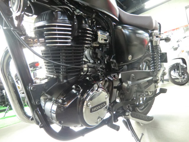 z_GB350iQRsj摜16