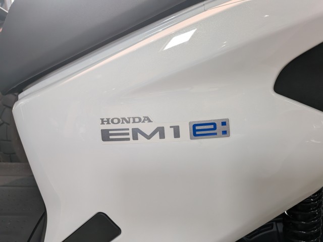 z_EM1 e:i쌧ωsj摜5