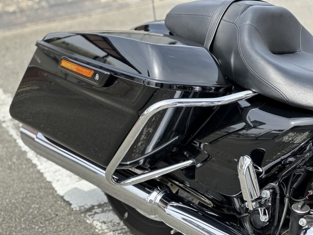 海外規格Harley-Davidson ハーレー　flhx 純正　サドルバック バイクウェア・装備