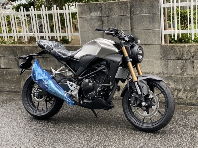 Cb250r シルバー ｘブラック ホンダ 愛媛県 プロスタクボ 中古バイク詳細 中古バイク探しはmjbikeで