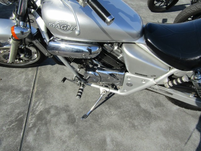 z_V-TWIN}OiiQRsj摜9