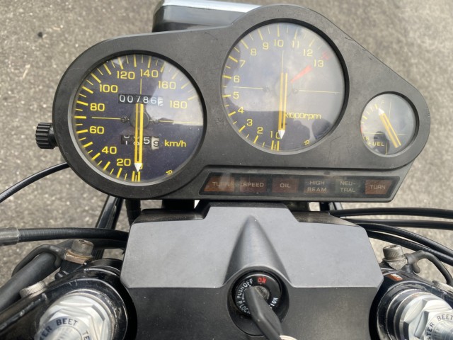 z_CBR400FiQlsj摜5