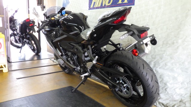 �J���T�LNinja ZX-4R SE�i���Q�����R�s�j�摜14