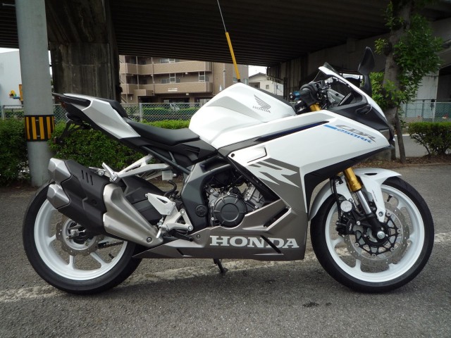 z_CBR250RRiQRsj摜1