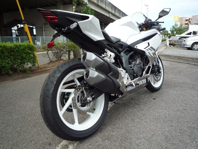 z_CBR250RRiQRsj摜6