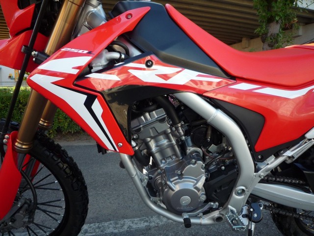 z_CRF250LiQRsj摜22