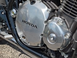 z_CB1100RSi쌧̌SFÒj摜5
