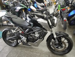 �z���_&nbsp;CB125R 