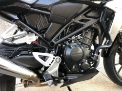 �z���_CB250R�i�L�����L���s���j�摜5
