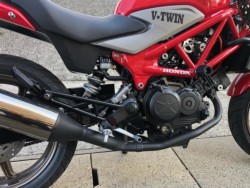 z_VTR250iLLsj摜3